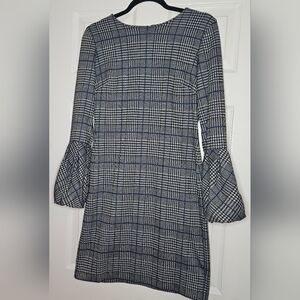 Calvin Klein Plaid Long Bell Sleeve Dress. Size 6.
